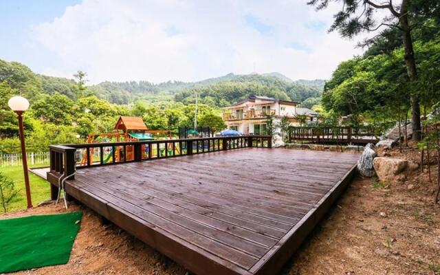 Yangpyeong Lodge House Pension (Pets Friendly)