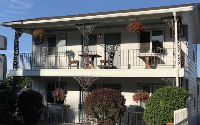 Historic Mansion House Inn