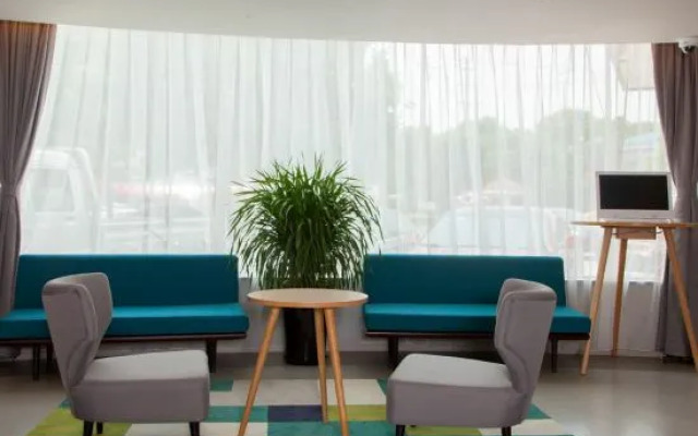 Homeinn Selected Hotel (Shanghai Jiading New City Malu Subway Station Branch)