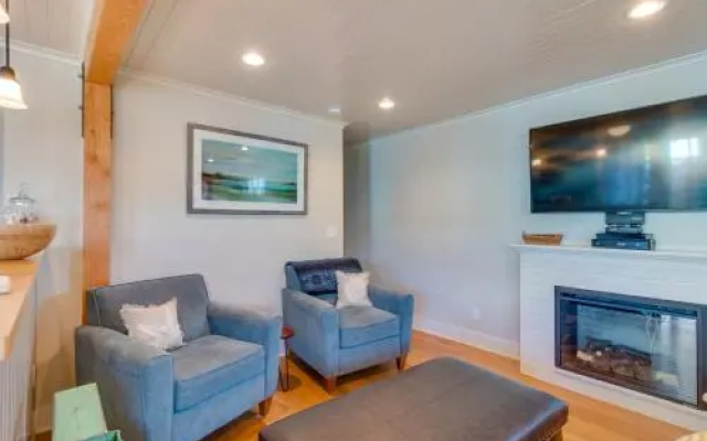 Rockaway Beach Bungalow