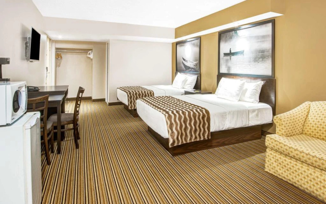 Red Maple Inn And Suites