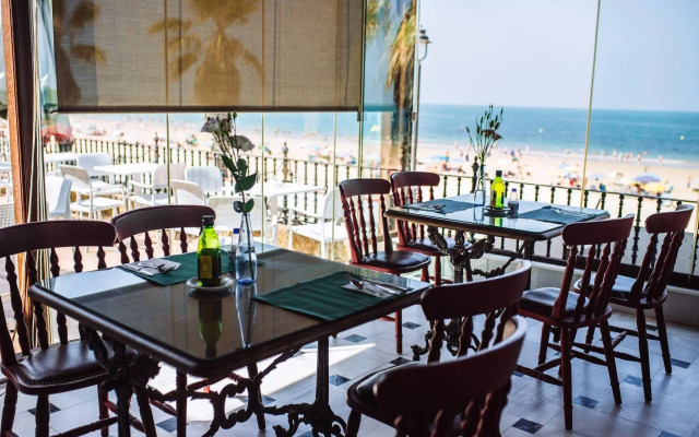 Hotel Playa De Regla