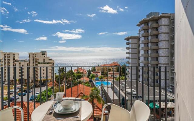 Monumental Plaza by Petit Hotels