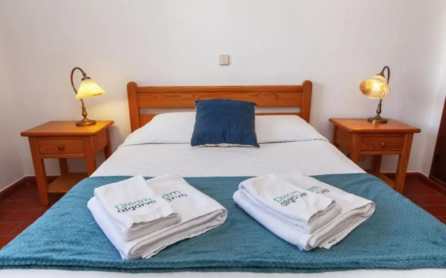 N 03 - Bedroom 3 in Amaro Sight Guesthouse