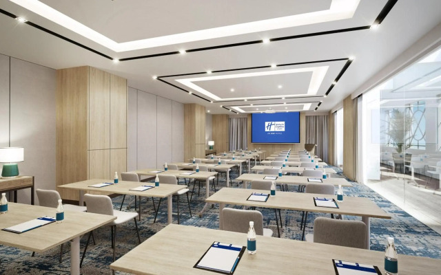 Holiday Inn Express and Suites Singapore Novena by IHG