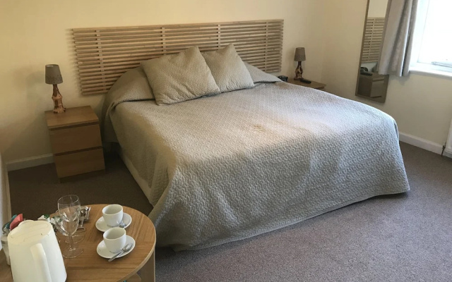 Ford Village Bed & Breakfast