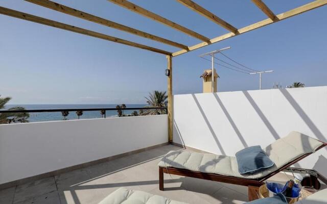 Renovated townhouse San Roque 91