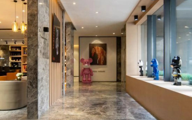 Giorgio Morandi Hotels