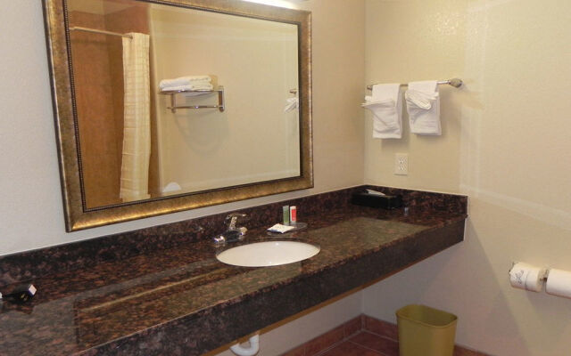 Yorktown Inn And Suites