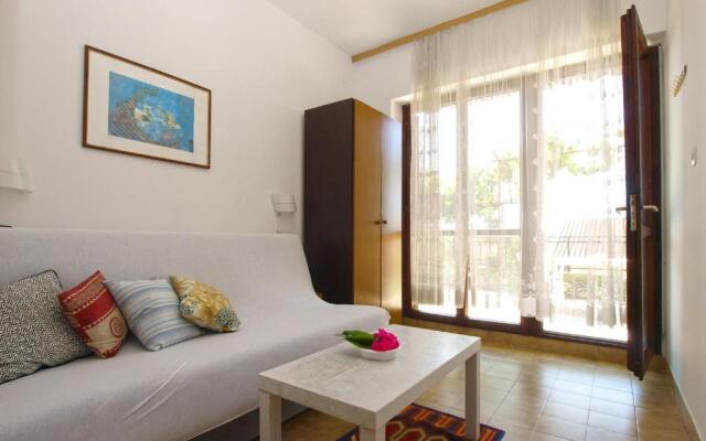 Apartments Viktorija 1828