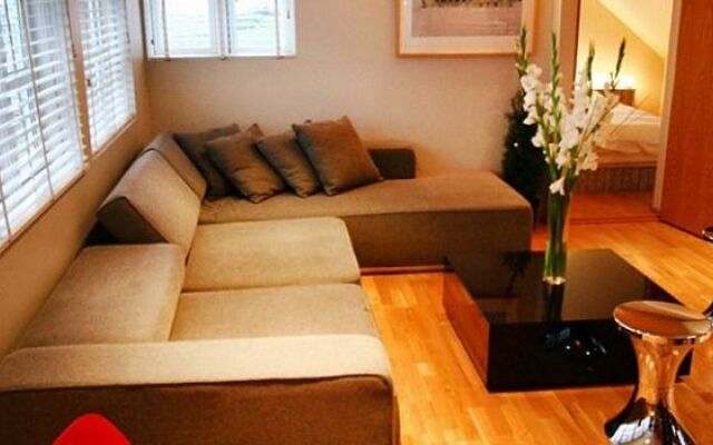 Home Luxury Apartments