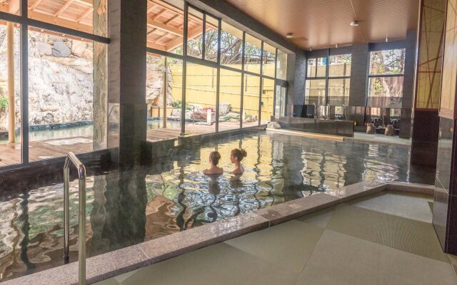 Ooedo Onsen Monogatari Premium Shirahama Gyoen