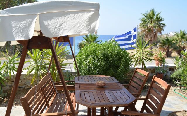 Agnadi Syros Beachfront Studios & Rooms