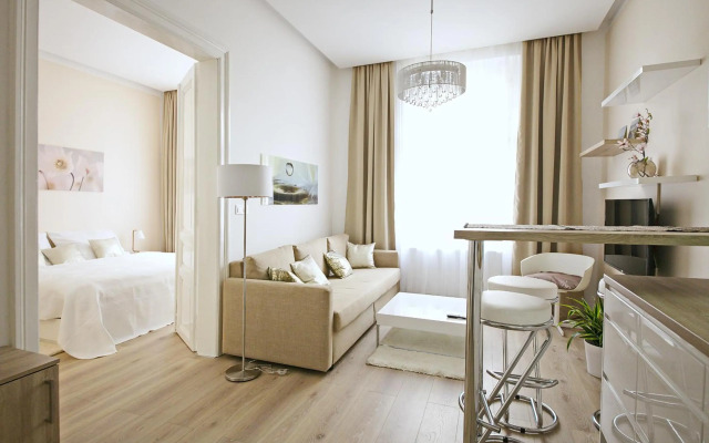 Luxury Center Apt. Charles bridge walking distance