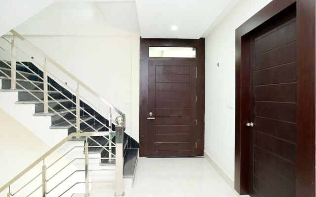 Oyo 40417 Hotel Grand Taj