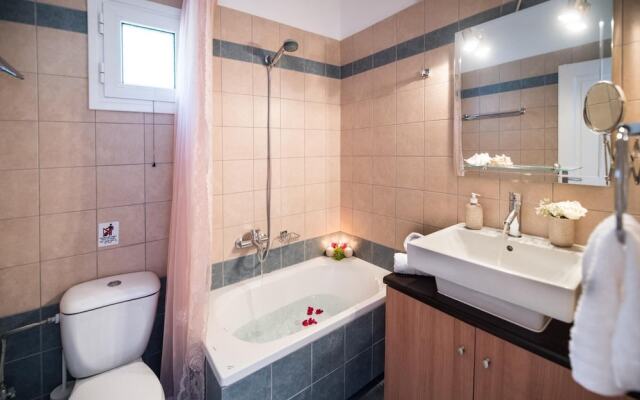 Stunning Seaviews Pool Beach - Pasithea