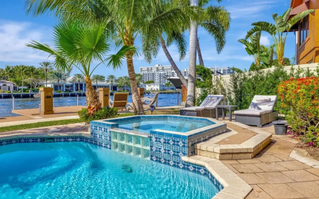 Serenity Villa Water Front