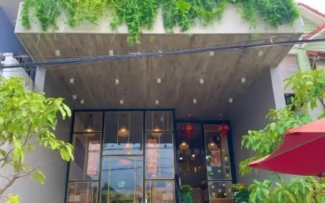 The Shine Hotel & Apartment