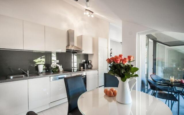 Apartment Sea Breeze