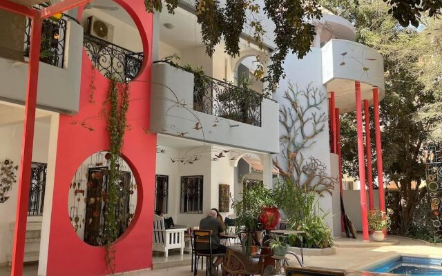 Loman Art House