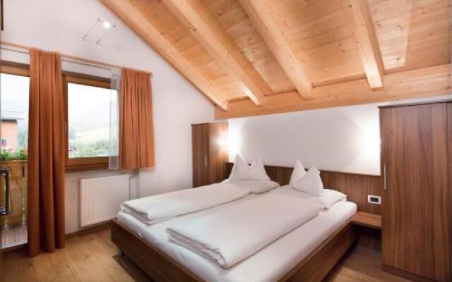 Adria Garni B&B Residence Corvara