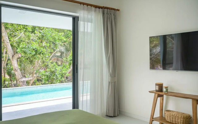 Zen Paradise Pool Villa by Sea N' Rent