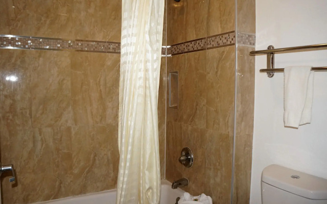 Executive Inn Hotel