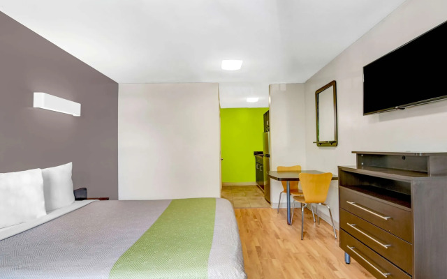 Studio 6 Atlanta, GA - Chamblee