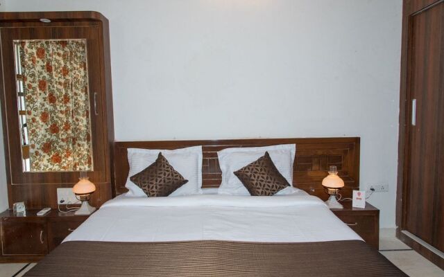 OYO 10412 Home Exotic 4BHK Villa Govardhan Vilas