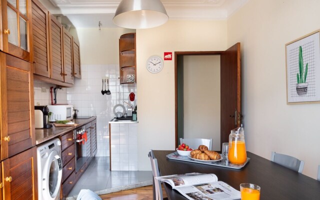 ALTIDO Classic 2BR Apt in Baixa w/balcony in Baixa, close by Rossio subway