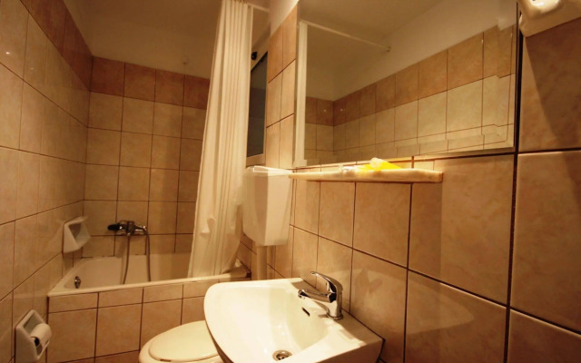 Vienna Hotel