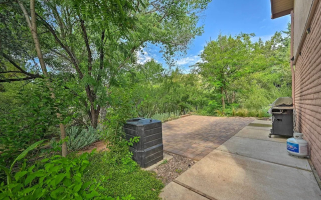 Swim Spa & Private Tavern: Sedona Hideaway!
