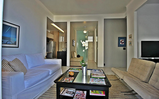 Rio Spot Homes Varanda U022A