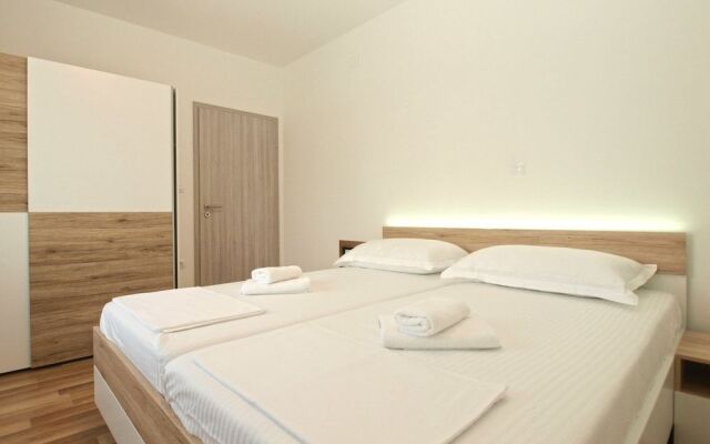 Apartment 1670