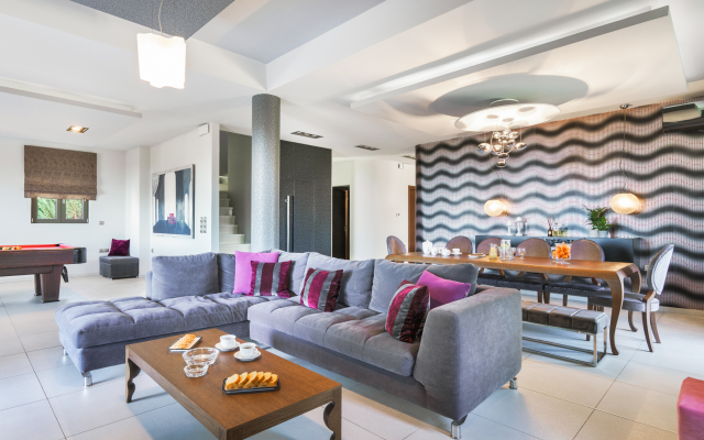 Oak Luxury Villa
