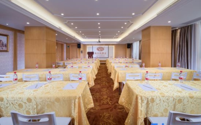 Vienna Hotel (Meizhou Wuhua) – Business – Meizhou