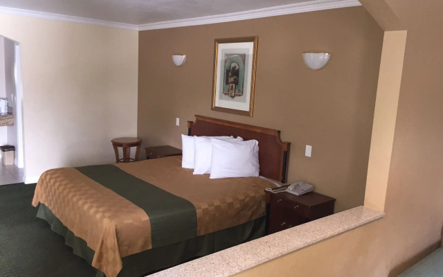 Walnut Inn & Suites West Covina