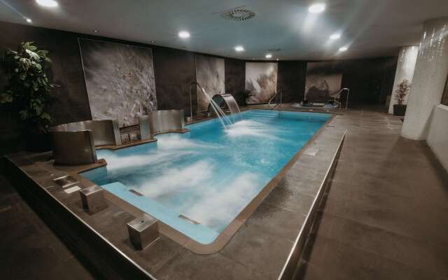 AZZ Asturias Langrehotel & Spa