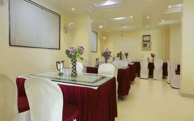 OYO 10565 Hotel Mira International