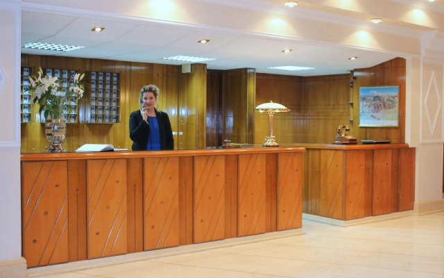 Famissi Hotel