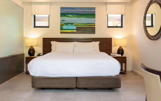 Pullman Port Douglas Sea Temple Resort and Spa – Guest Rooms – Craiglie