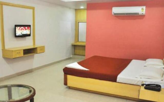 Hotel Mayura A/c