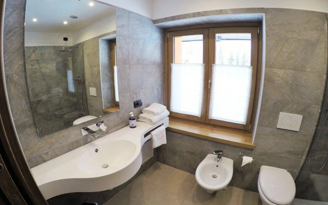 Chalet Alpina Hotel & Apartments