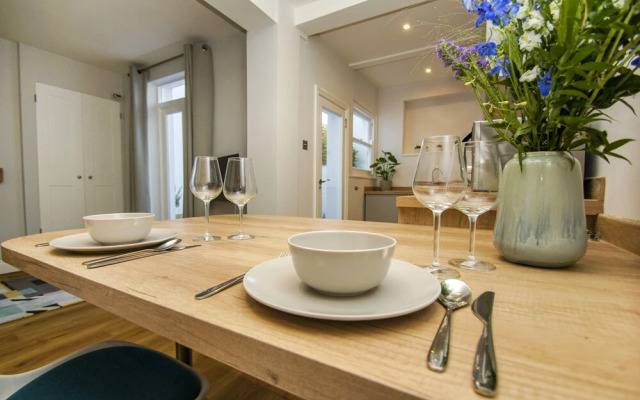 Buckingham Patio Apartment Central by Brighton Holiday Lets
