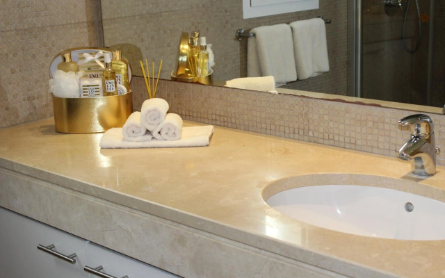 Altos La Quinta Apartment