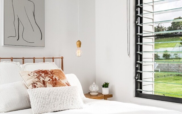 Your Luxury Escape - Scenic Vista