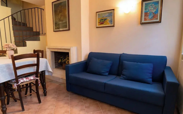 Suite Carla Cozy Apartment in Petrasanta Center