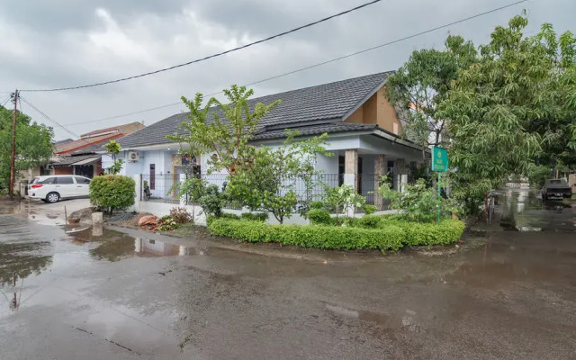 The Lima Guest House Syariah RedPartner