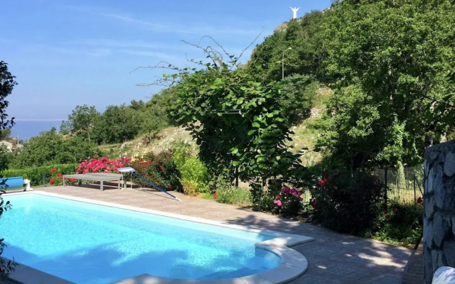 Bungalow in Maratea With Pool Near Beach