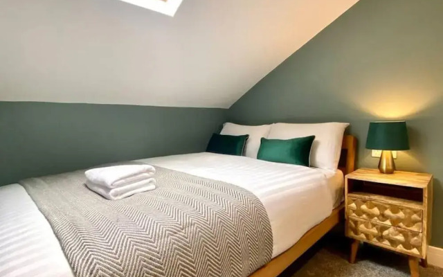 Host Stay Canning Quarters III